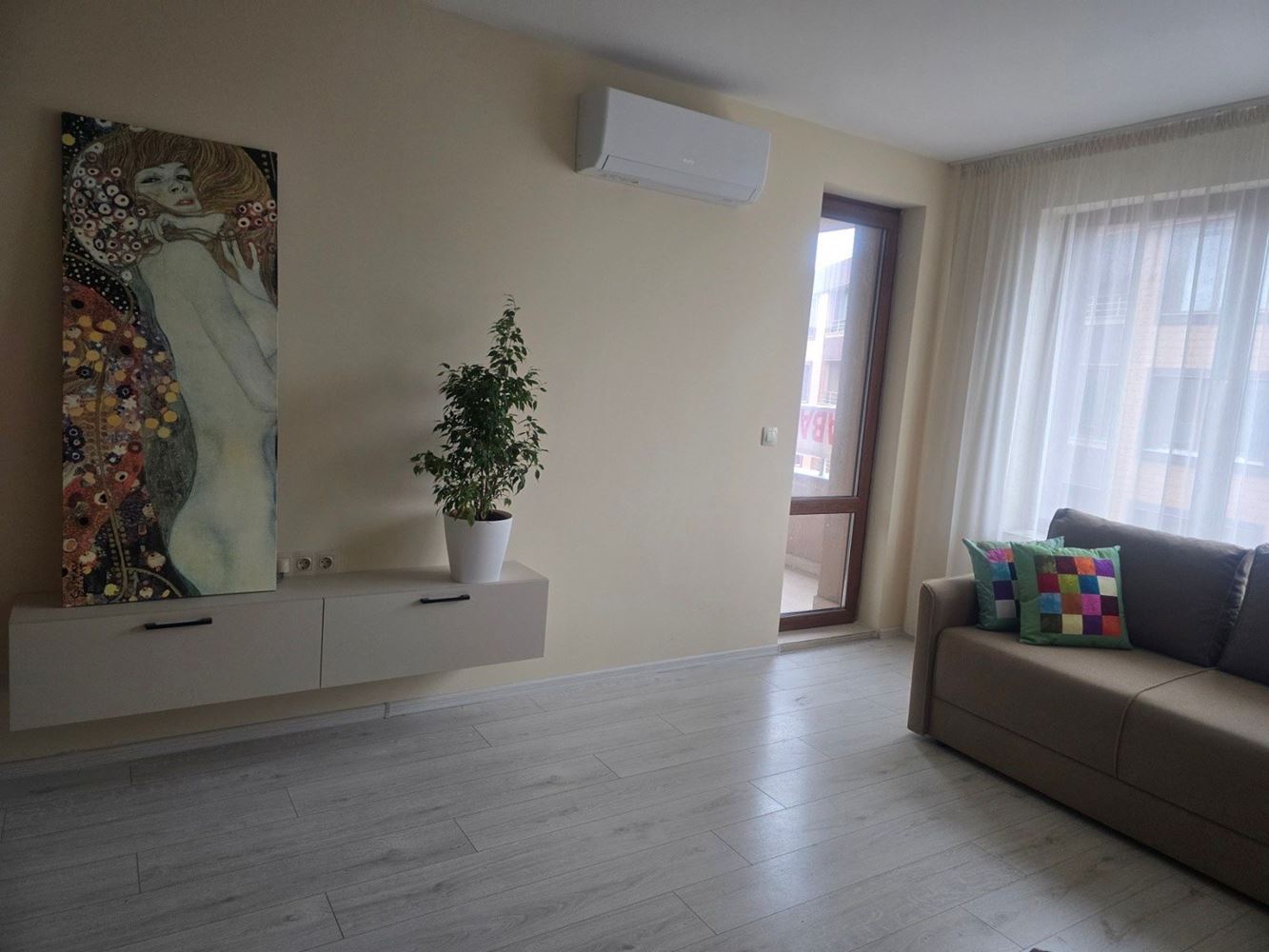 Nowy apartament z jedną sypialnią w Pomorie bez opłaty eksploatacyjnej – gotowy do zamieszkania