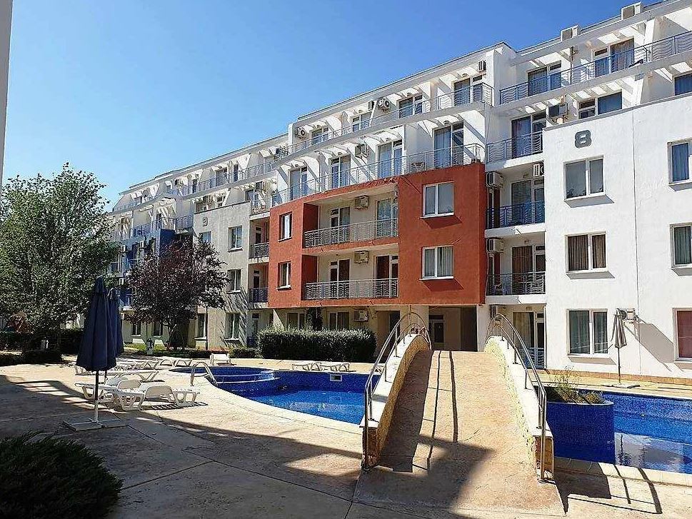 Przestronny apartament z dwiema sypialniami w zamkniętym kompleksie w Słonecznym Brzegu