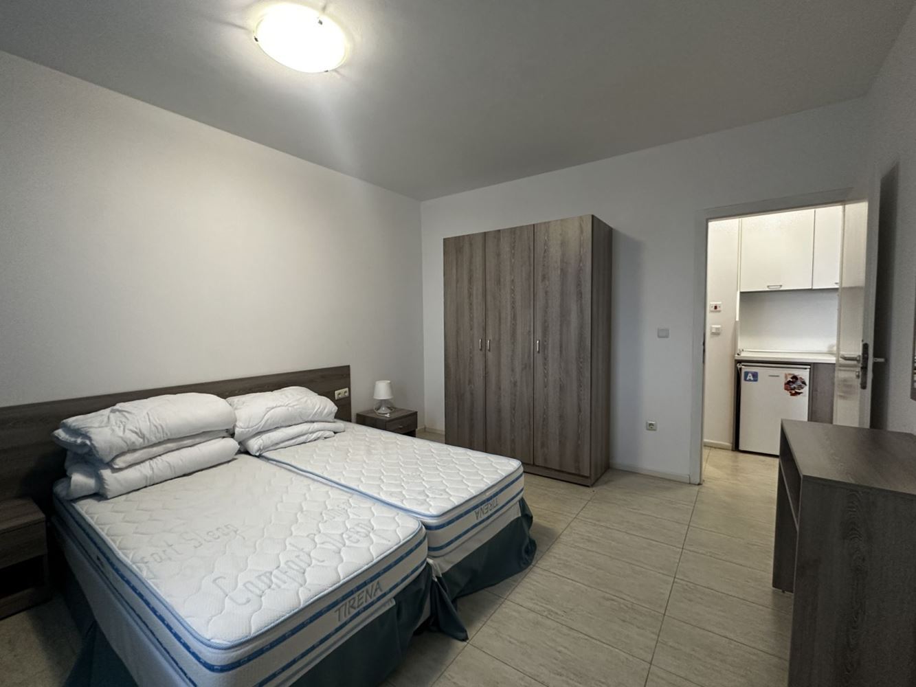 Morska panorama i nadmorski urok – umeblowane mieszkanie z jedną sypialnią w pierwszej linii brzegowej w Sozopolu