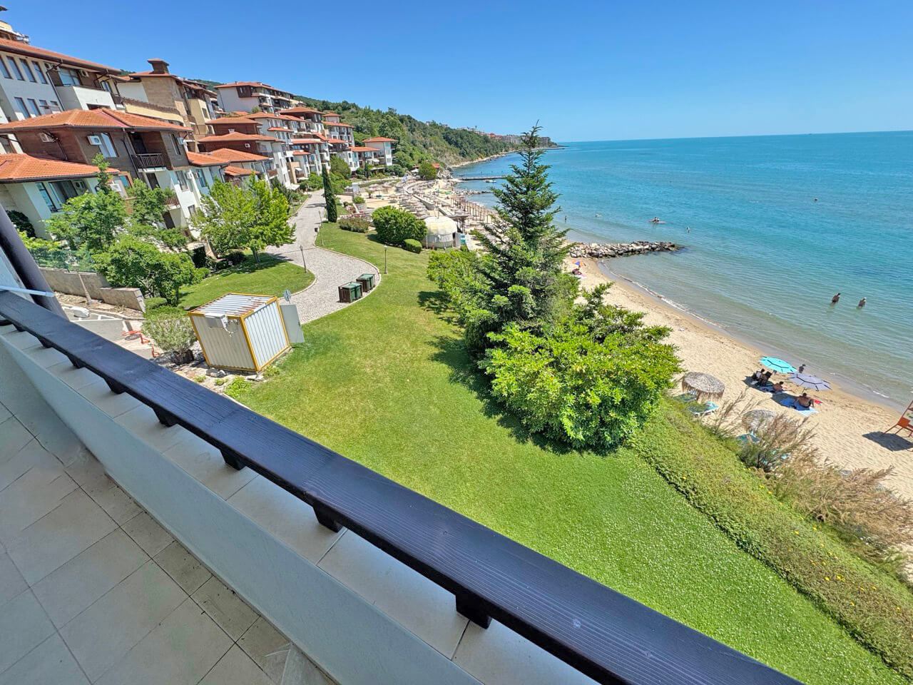 Apartament z jedną sypialnią w pierwszej linii brzegowej z panoramicznym widokiem na morze w Świętym Własie