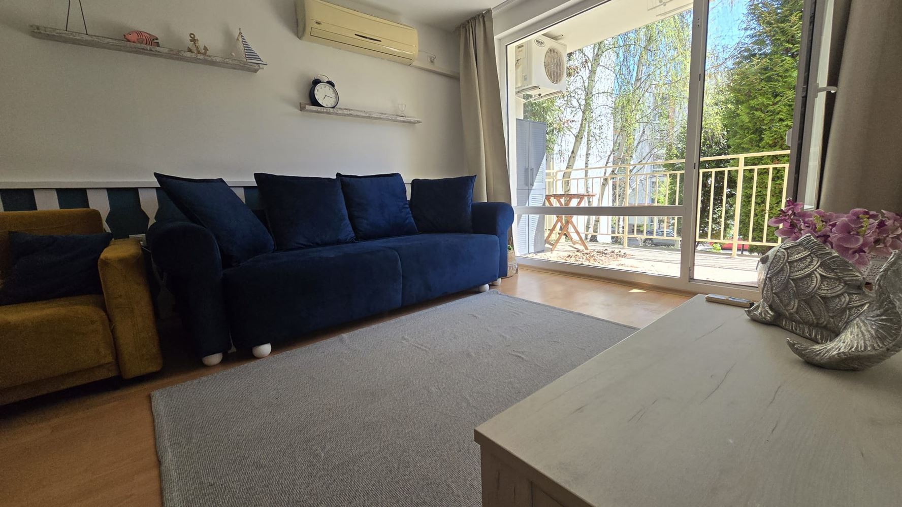 Stylowy apartament z jedną sypialnią w elitarnym kompleksie w Świętym Własie – komfort, spokój i całoroczna wygoda