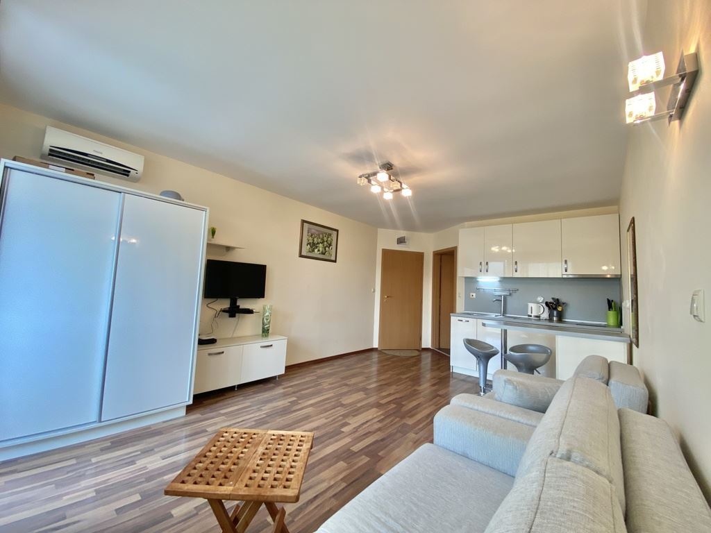 Stylowe studio na Słonecznym Brzegu – gotowe do zamieszkania lub wynajmu, kilka minut od plaży