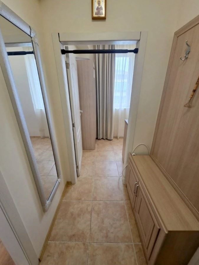 Przestronny apartament z jedną sypialnią w spokojnym kompleksie nad morzem w Rawdzie
