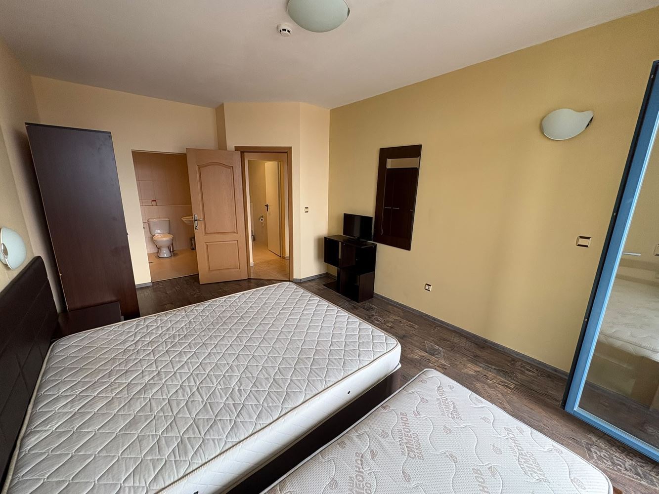 Apartament z dwiema sypialniami w Słonecznym Brzegu – przestrzeń, udogodnienia i rozrywka w kompleksie wakacyjnym