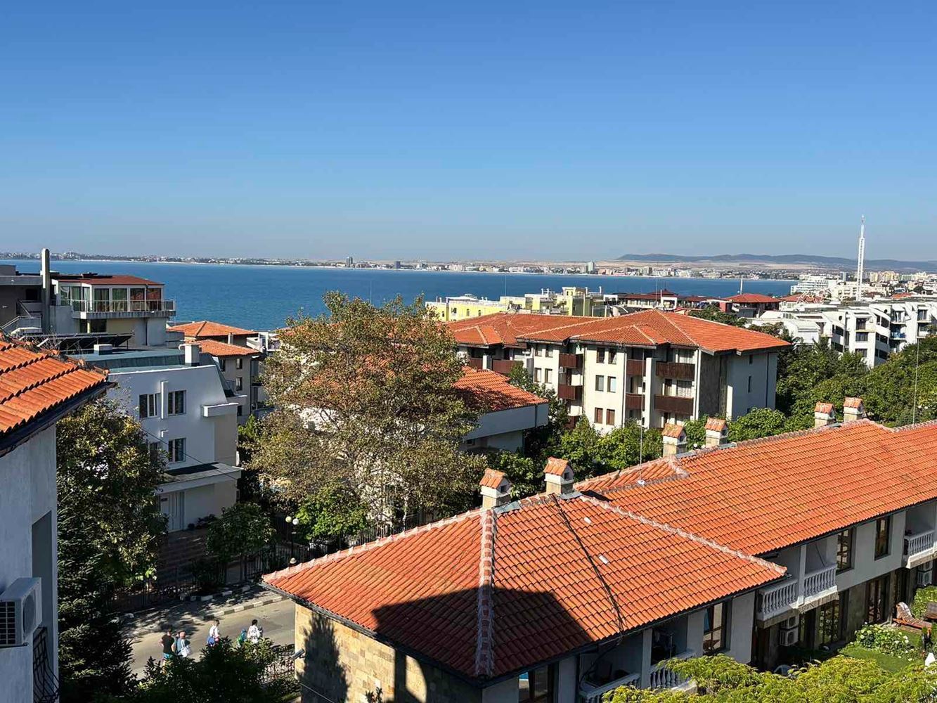 Przytulne mieszkanie z jedną sypialnią i panoramicznym widokiem na morze w Sveti Vlas