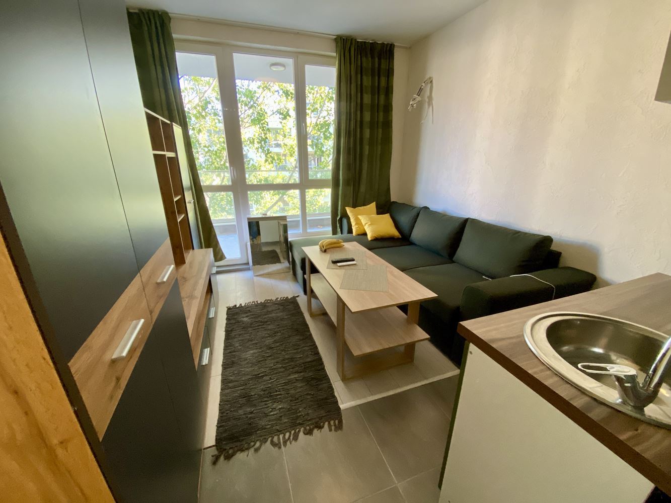 Umeblowane studio bez opłaty za utrzymanie w Słonecznym Brzegu – spokojna okolica i plaża w odległości spaceru