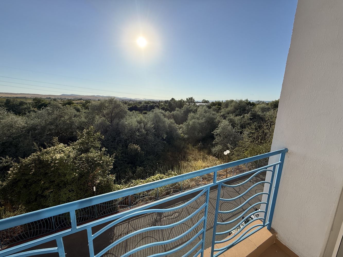 Mieszkanie z jedną sypialnią i tarasem w Słonecznym Brzegu – komfort i całoroczne bezpieczeństwo