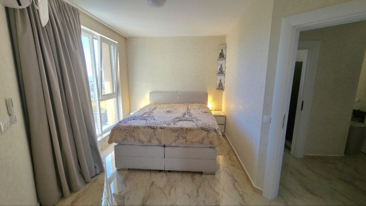 Penthouse z imponującym tarasem i panoramicznym widokiem – styl i przestrzeń na najwyższym piętrze