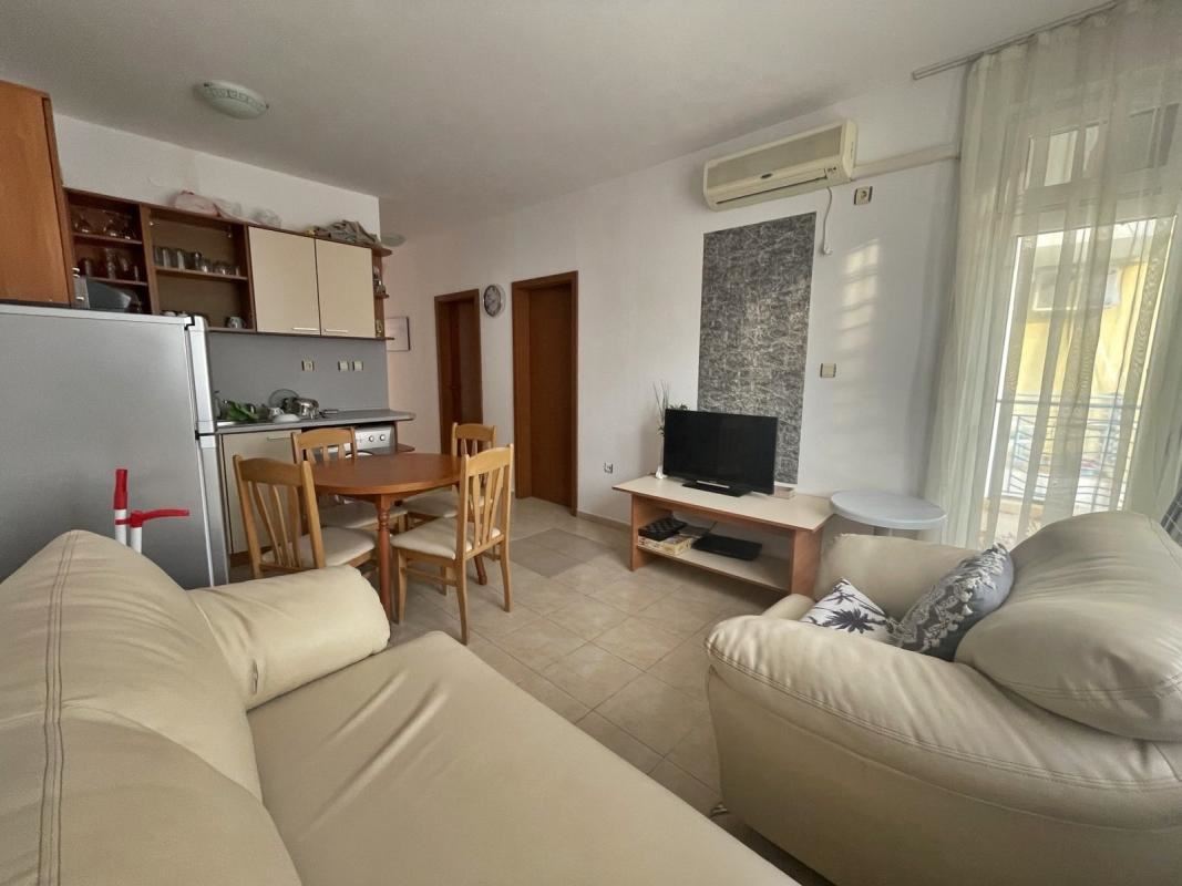 W pełni umeblowany trzypokojowy apartament w Słonecznym Brzegu – komfort, przytulność i bezpieczna inwestycja