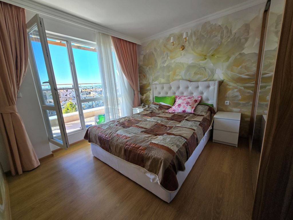 Słoneczny Brzeg - W pełni umeblowany apartament z dwoma balkonami i imponującą infrastrukturą SPA