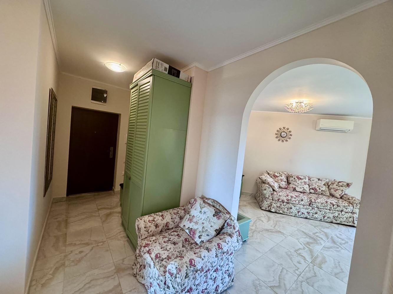Przestronny trzypokojowy apartament z panoramicznym widokiem na morze w prestiżowym kompleksie w Nesebyrze – komfort, przestrzeń i imponujące widoki