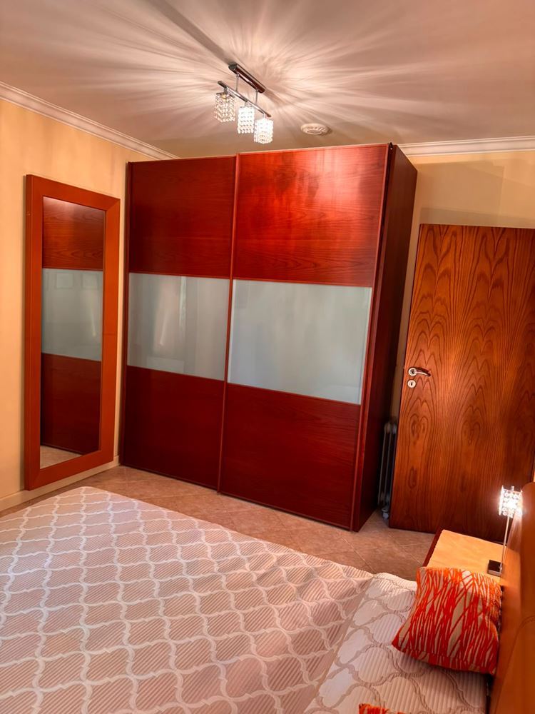 Apartament z dwiema sypialniami i widokiem na morze wśród sosen – luksus i spokój przy samej plaży w Sozopolu