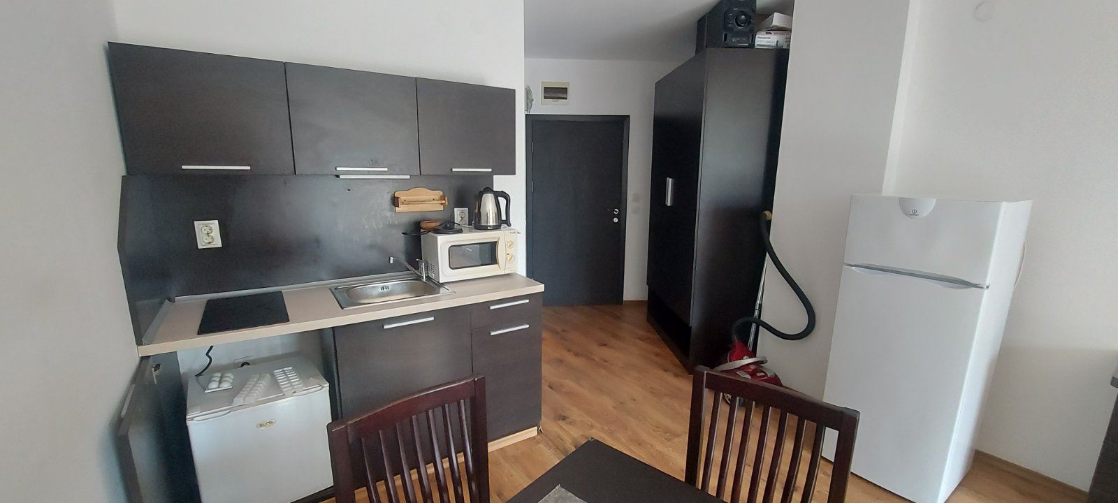 Umeblowane studio w kompleksie z basenem i spa w Sarafowie – 200 metrów od plaży