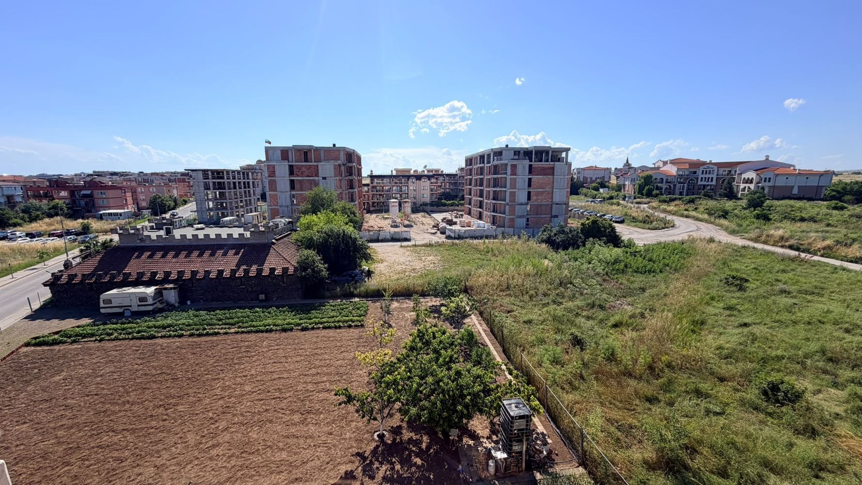 Dwupokojowy apartament z panoramicznym widokiem, o krok od morza w Rawdzie