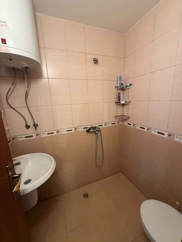 Przestronne dwupokojowe mieszkanie w Słonecznym Brzegu – komfort, natura i niska opłata eksploatacyjna