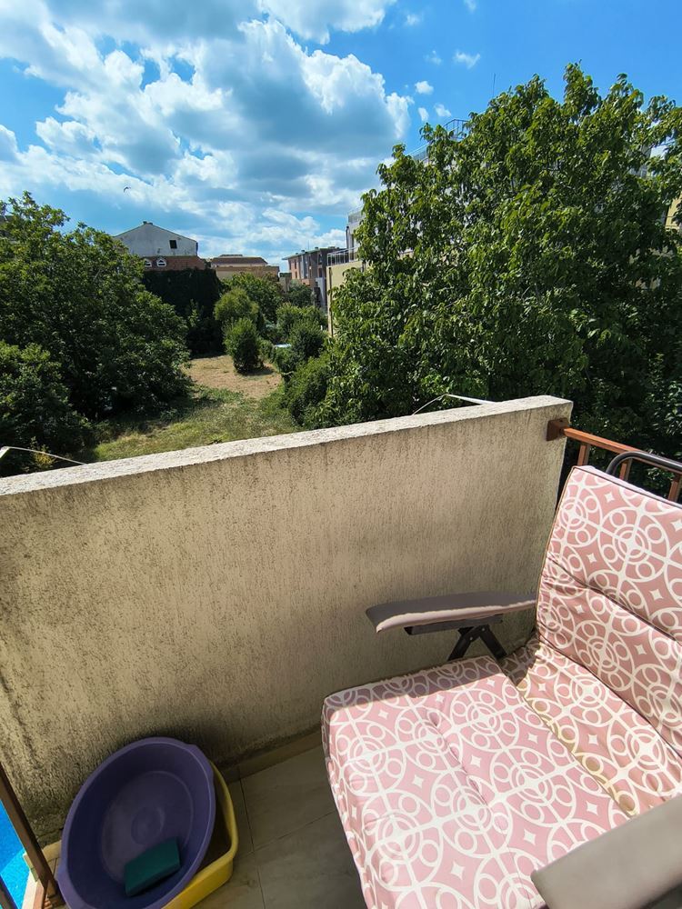 Studio w Rawdzie z basenem i miejscami parkingowymi – komfortowa nieruchomość nad morzem w przystępnej cenie