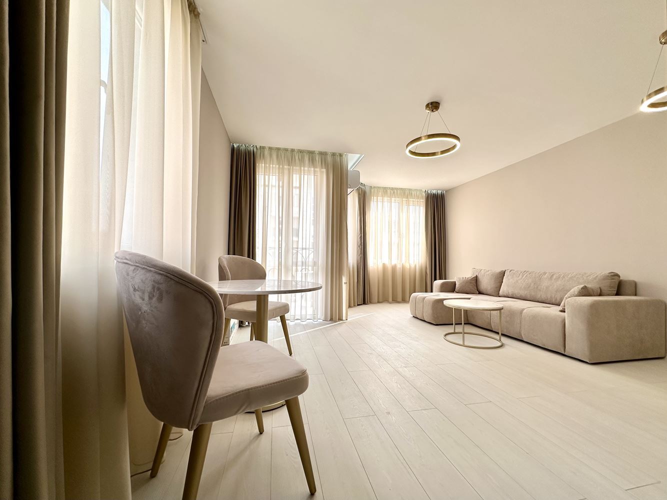 Przytulne mieszkanie z jedną sypialnią z widokiem na basen i tereny zielone w Słonecznym Brzegu – gotowe do użytku