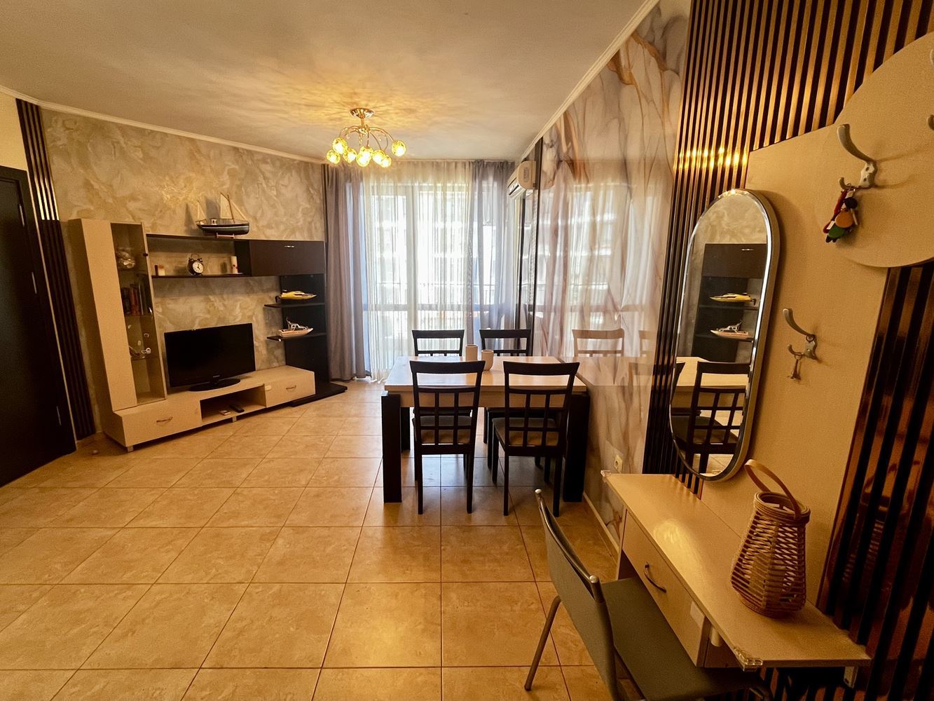 Przestronny apartament z dwiema sypialniami w Nesebyrze – w pełni umeblowany i gotowy do zamieszkania