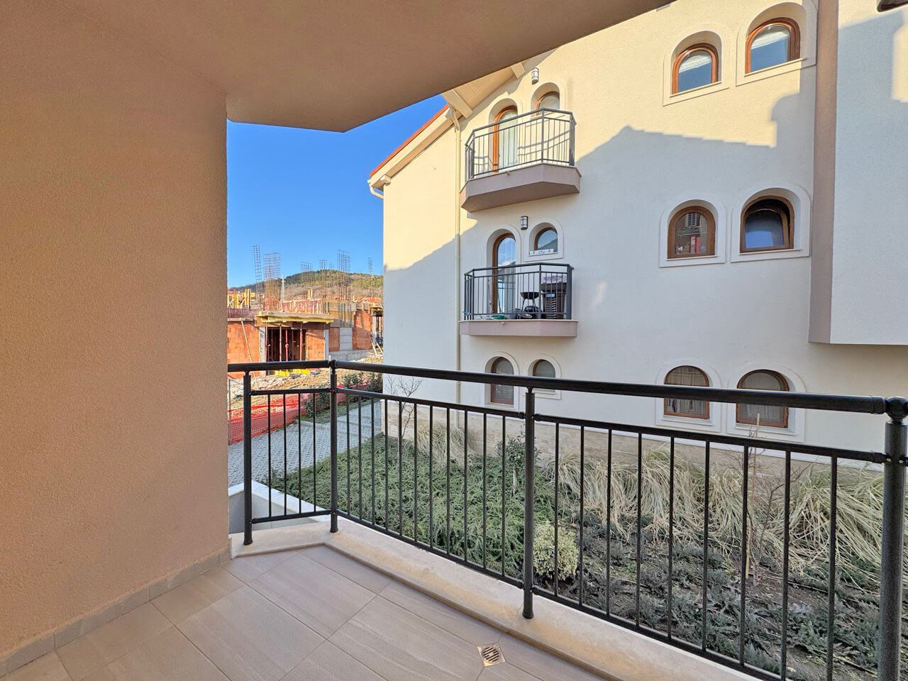 Wyjątkowe mieszkanie z jedną sypialnią na parterze w prestiżowym kompleksie w Słonecznym Brzegu