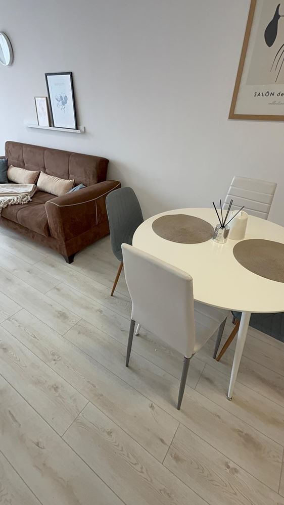 Przestronne i nowoczesne mieszkanie z jedną sypialnią z pełnym wyposażeniem w Pomorie