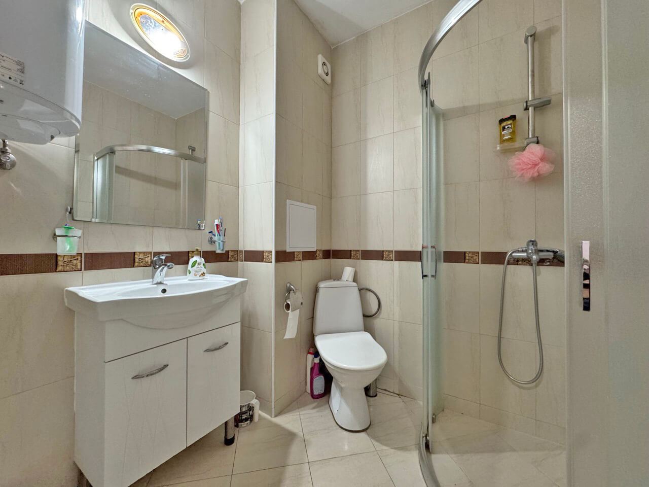Stylowy apartament z jedną sypialnią z widokiem na basen w kurorcie Słoneczny Brzeg