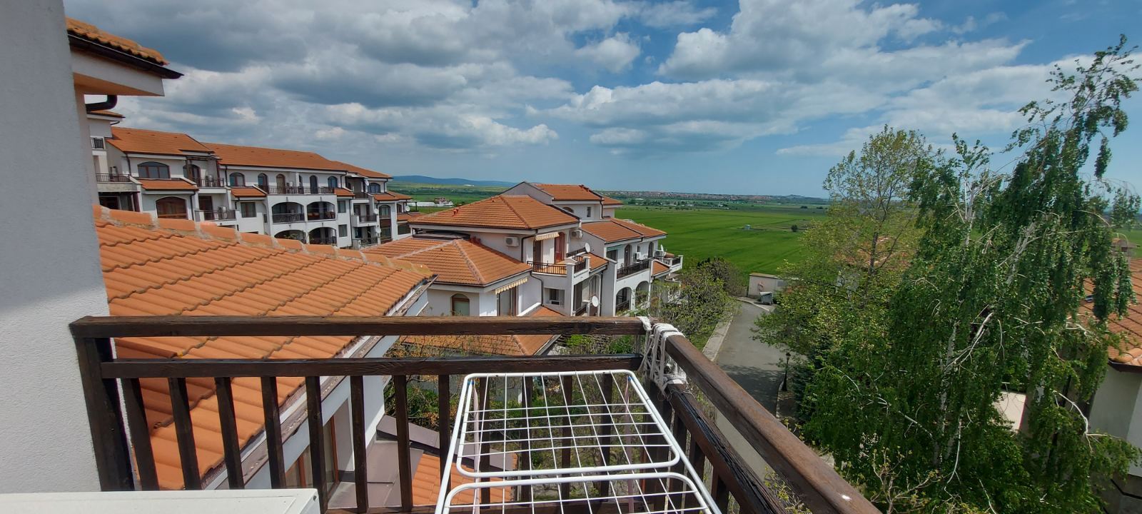 Apartament z jedną sypialnią z panoramicznym widokiem na morze w Aheloy – komfort, przestrzeń i spokój