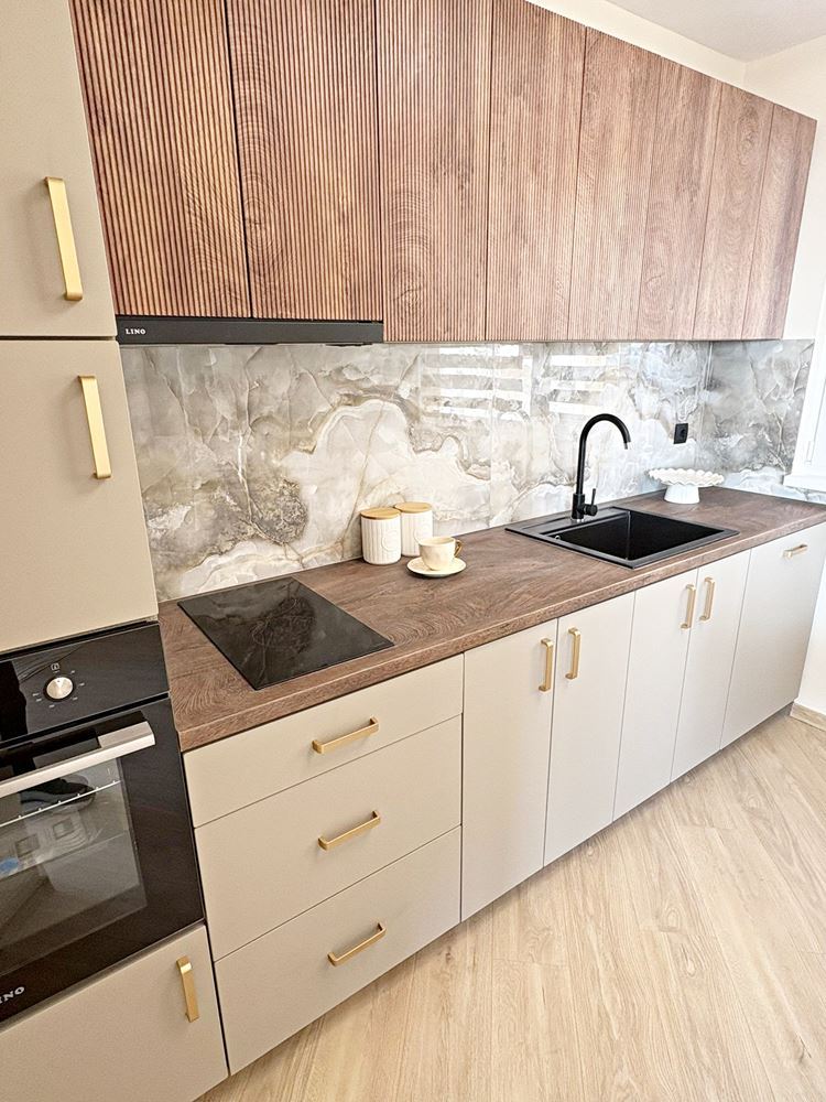 Dwa niezależne przestrzenie mieszkalne z widokiem na morze w centrum Świętego Własu – designerskie wnętrze i własne miejsce parkingowe