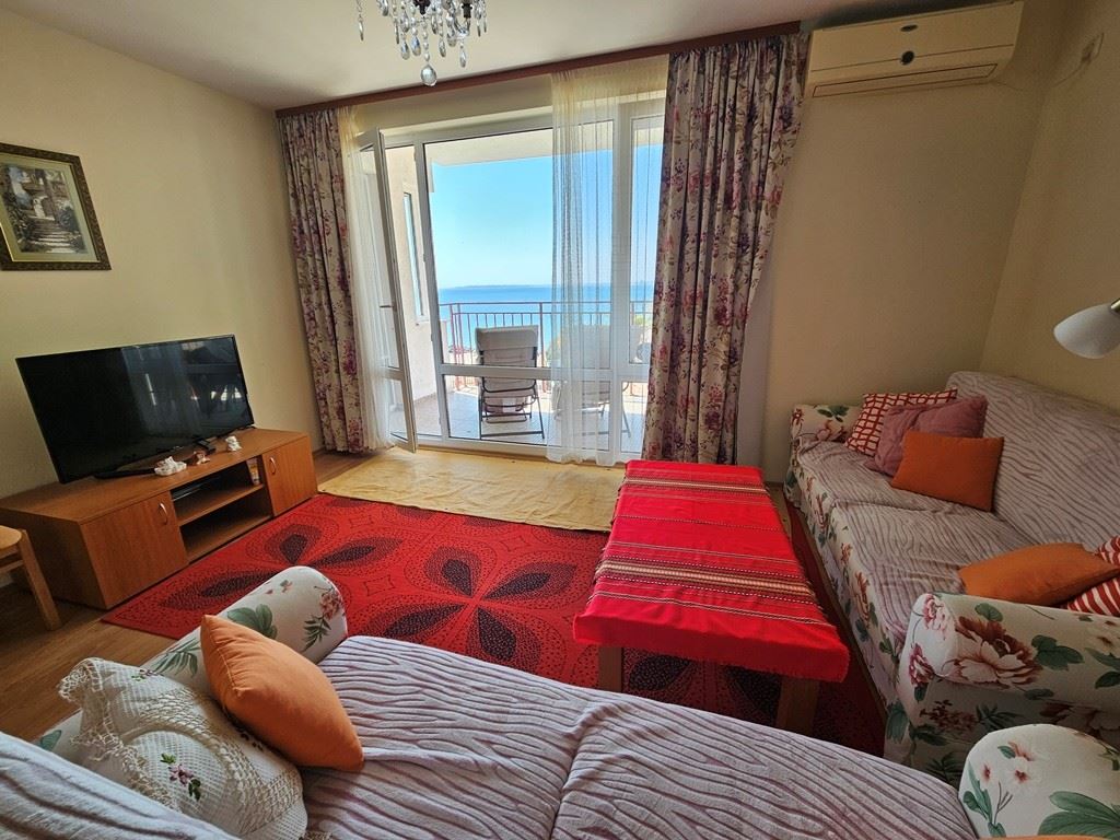 Sveti Vlas, pierwsza linia morza – panoramiczne mieszkanie z jedną sypialnią z widokiem na morze z każdego pokoju