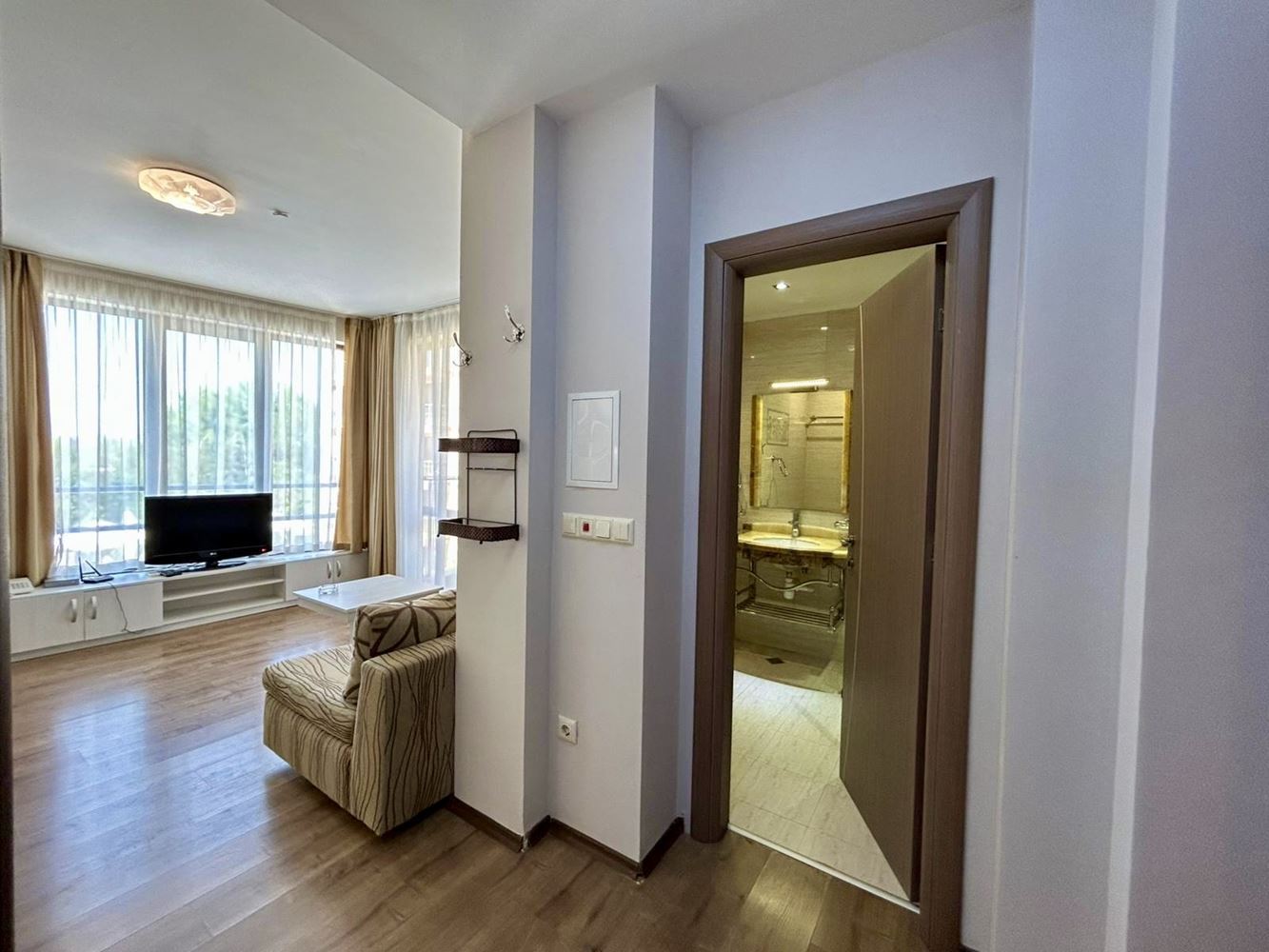 Przytulny apartament z jedną sypialnią z widokiem na basen i tereny zielone w świetnym kompleksie w Słonecznym Brzegu
