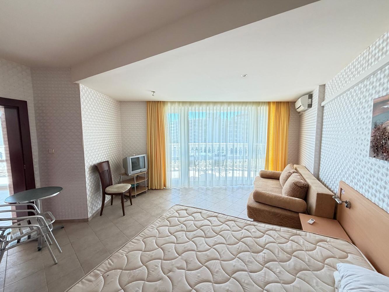  Luksusowy apartament z dwiema sypialniami i widokiem na morze, 100 metrów od plaży w Słonecznym Brzegu