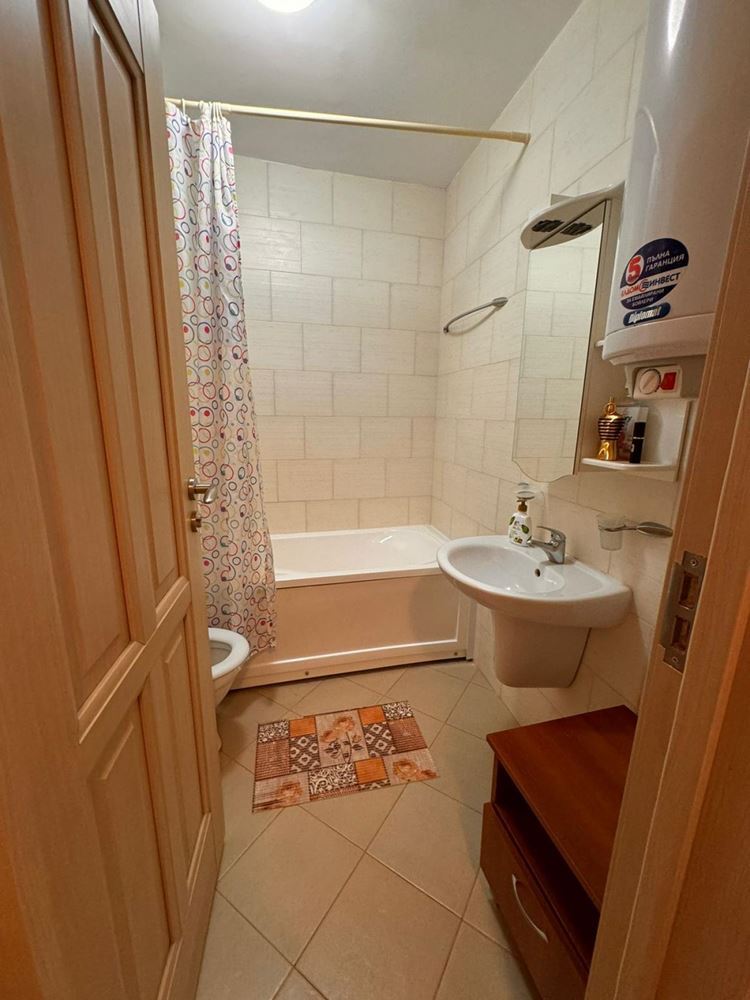 Przestronny apartament z jedną sypialnią w całorocznym kompleksie – doskonały wybór do zamieszkania i inwestycji