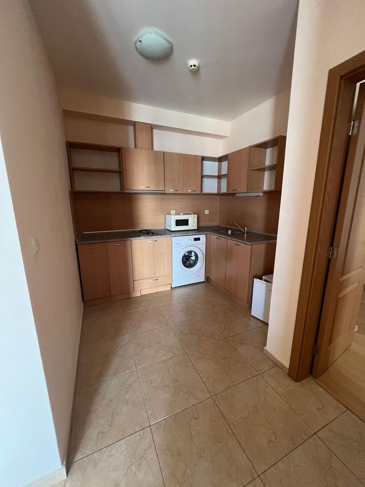 Przestronny apartament z jedną sypialnią w Słonecznym Brzegu z widokiem na basen