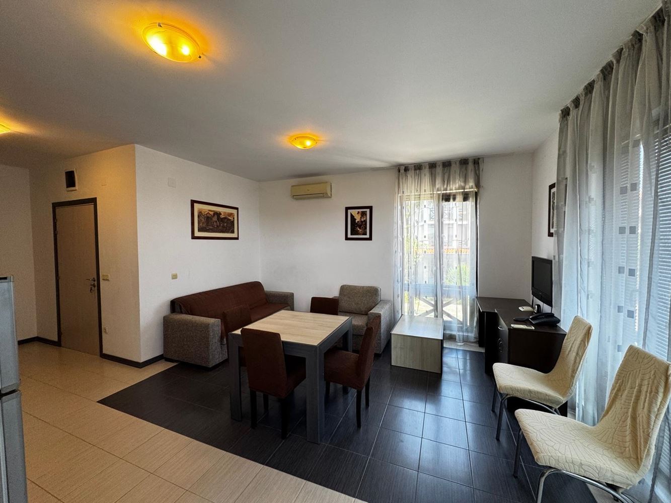 Apartament z widokiem na morze w Czernomorcu – komfort, luksusowy kompleks i idealna atmosfera wakacyjna