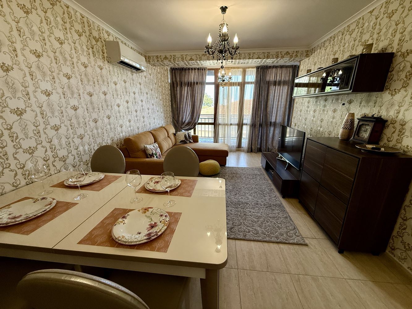 Apartament w pierwszej linii w Sveti Vlas – stylowa nieruchomość przy plaży i marinie jachtowej „Marina Dinevi”