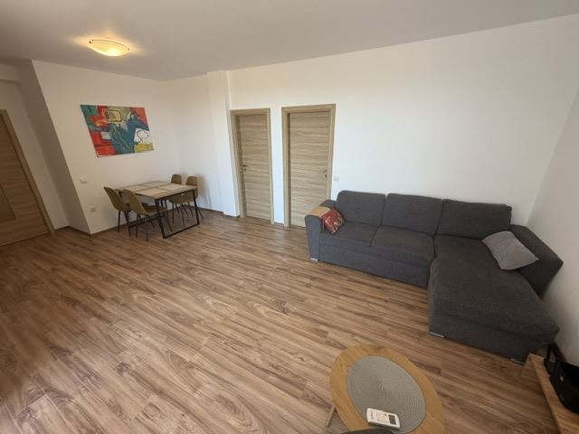 Przestronny apartament z dwiema sypialniami i panoramą morza w nowym kompleksie – spokój w otoczeniu natury