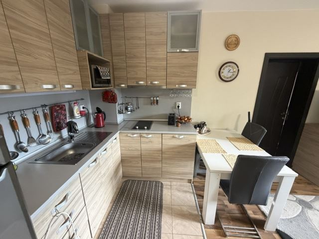 Przestronny apartament z trzema sypialniami, blisko morza, z doskonałą infrastrukturą kompleksu