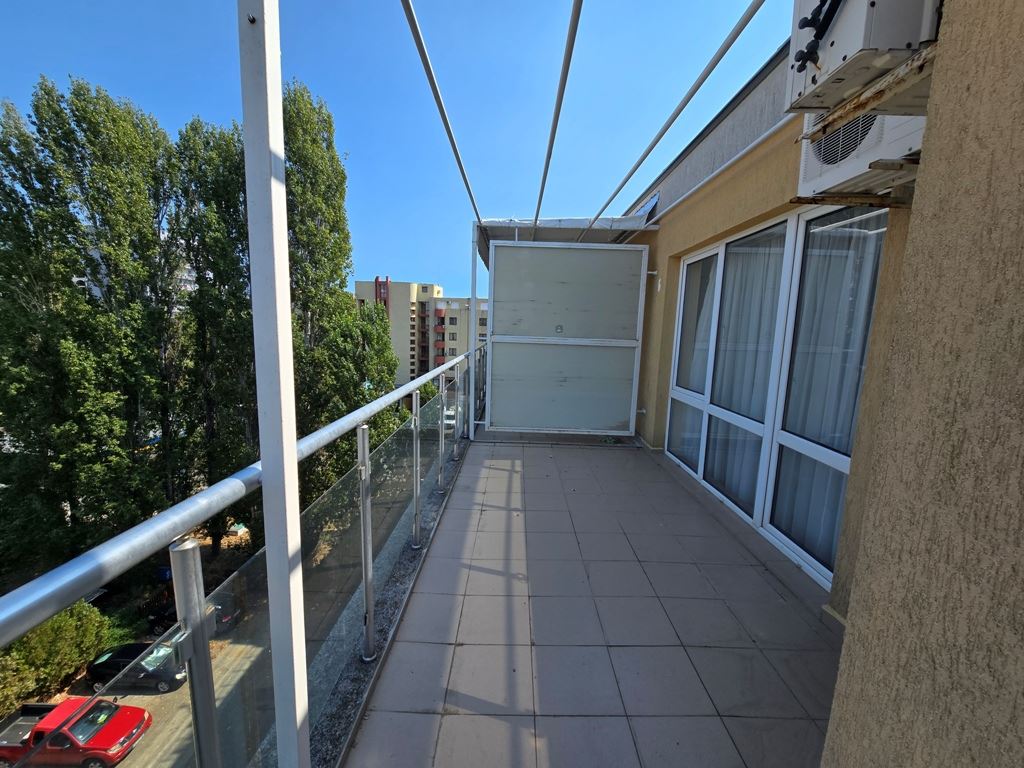 Przestronny apartament trzypokojowy z doskonałą lokalizacją i blisko morza