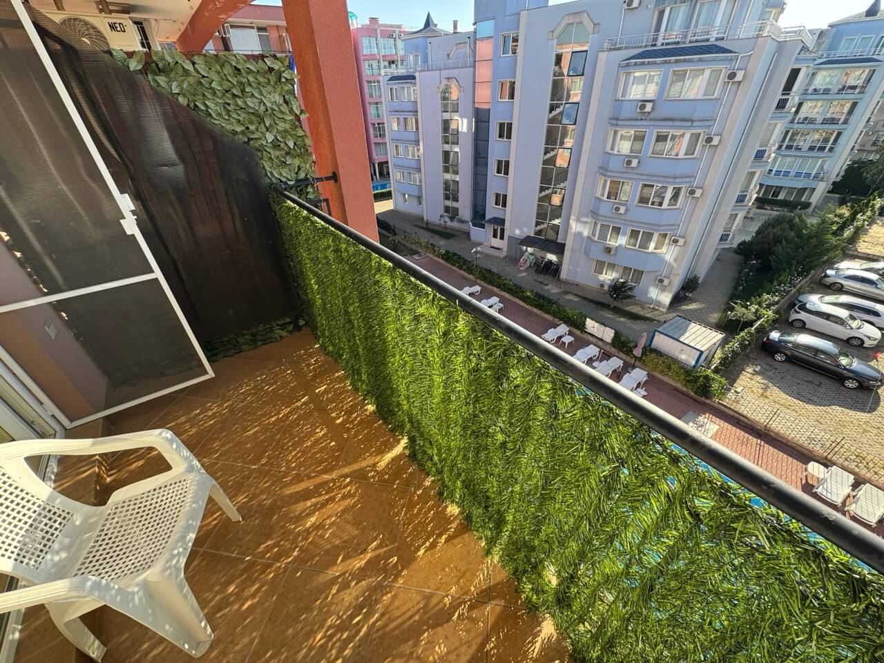 Stylowe studio z przyjemnym widokiem na basen w Słonecznym Brzegu
