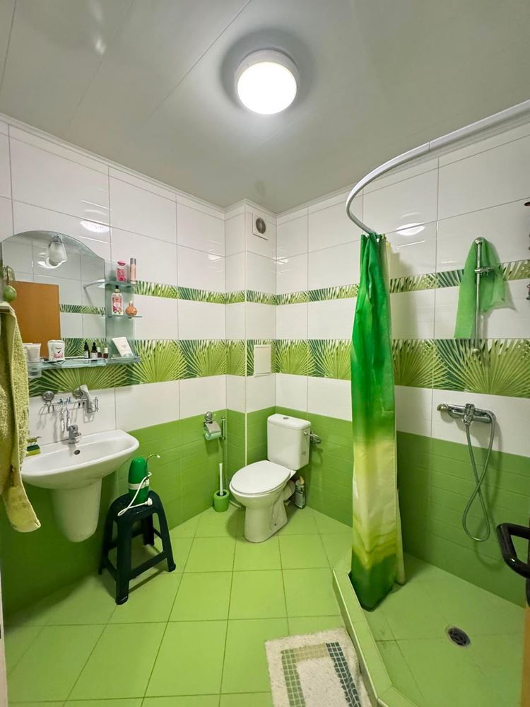 Przestronny apartament z jedną sypialnią na Starym Mieście w Pomorie – zaledwie 50 metrów od plaży z częściowym widokiem na morze