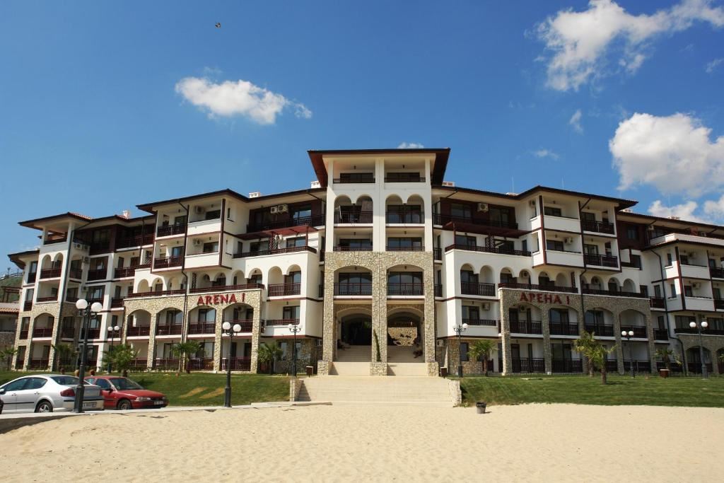Apartament w pierwszej linii w Sveti Vlas – stylowa nieruchomość przy plaży i marinie jachtowej „Marina Dinevi”
