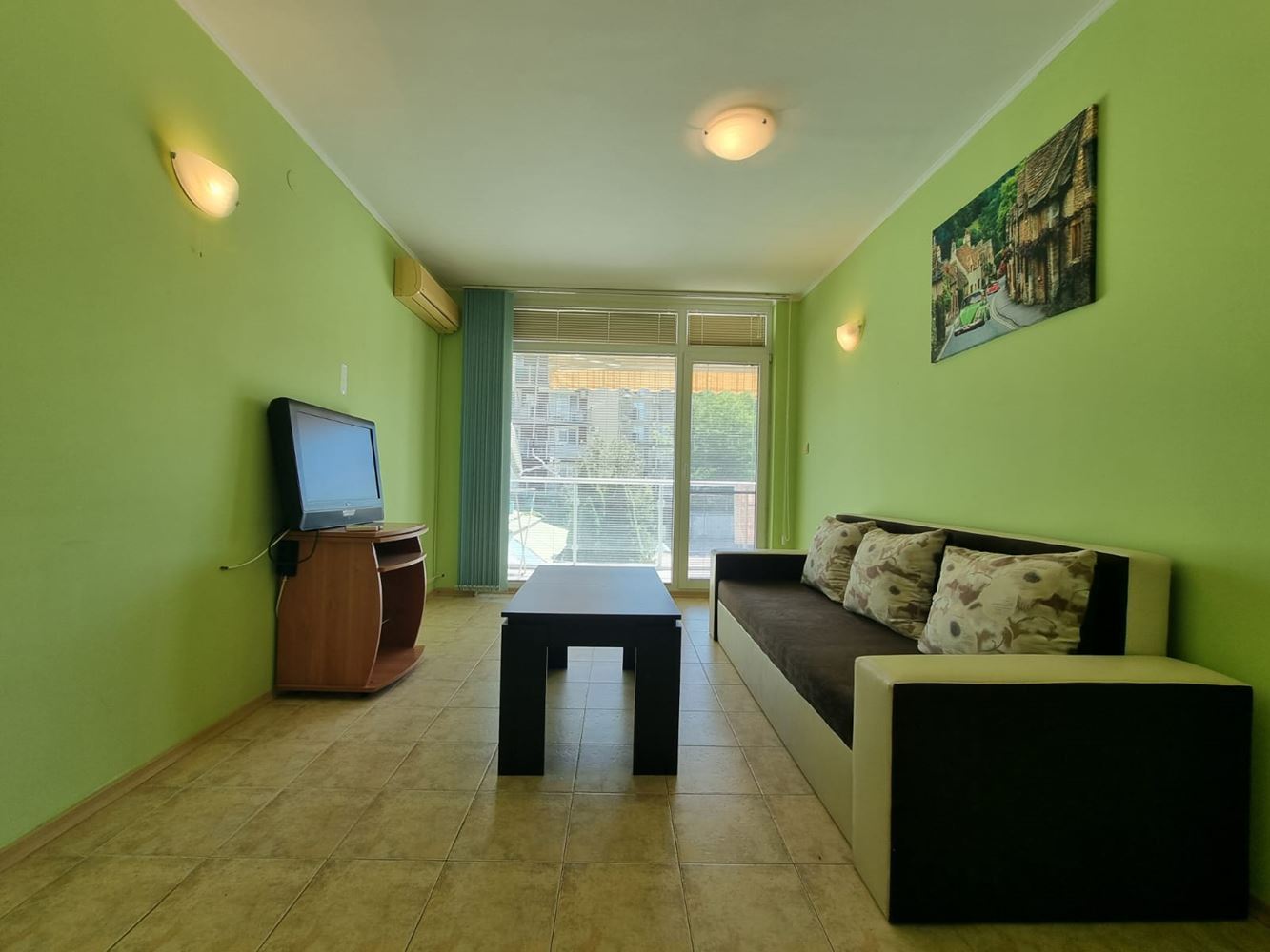 Umeblowany apartament z jedną sypialnią w Słonecznym Brzegu – funkcjonalna nieruchomość z udogodnieniami i niską opłatą eksploatacyjną