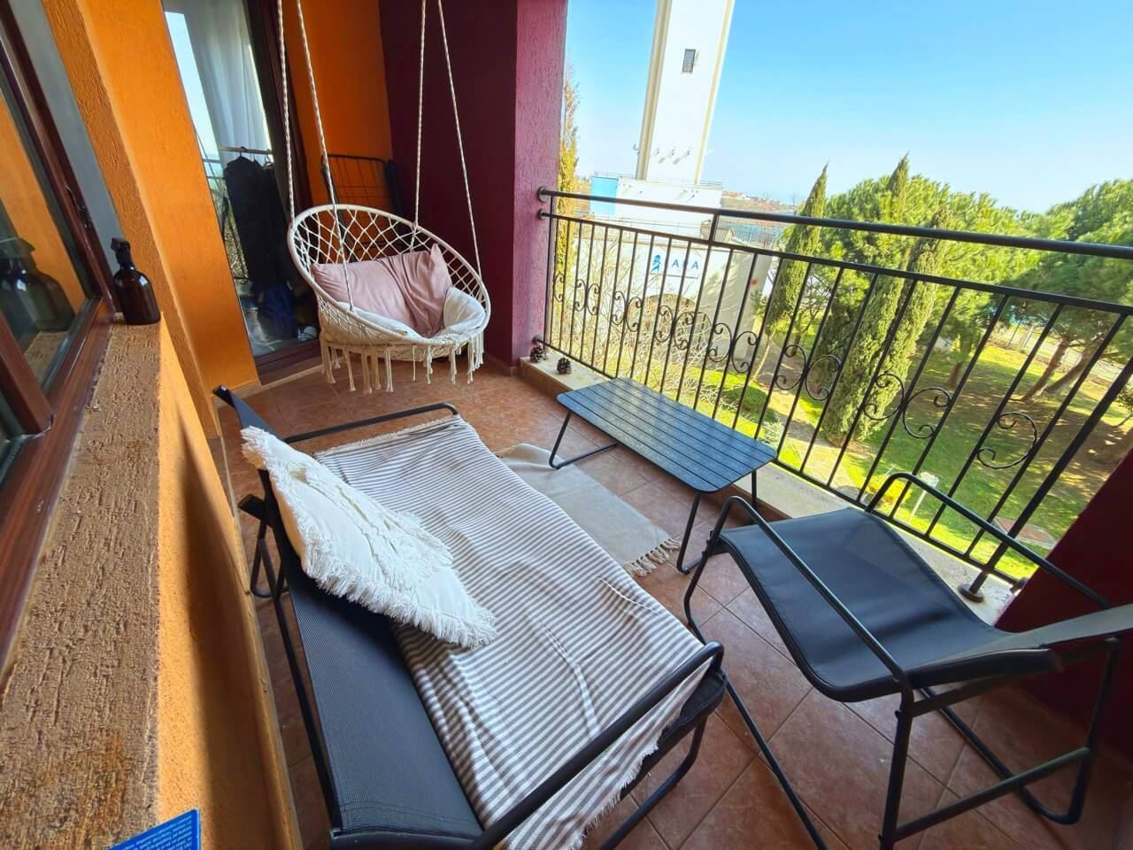 Przestronne mieszkanie z dwoma sypialniami na pierwszej linii w Aheloy – komfort, luksus i wygoda dla całej rodziny