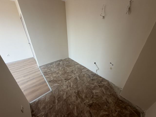 Nowe mieszkanie z jedną sypialnią i przestronnym balkonem w nowoczesnym kompleksie w Rawdzie