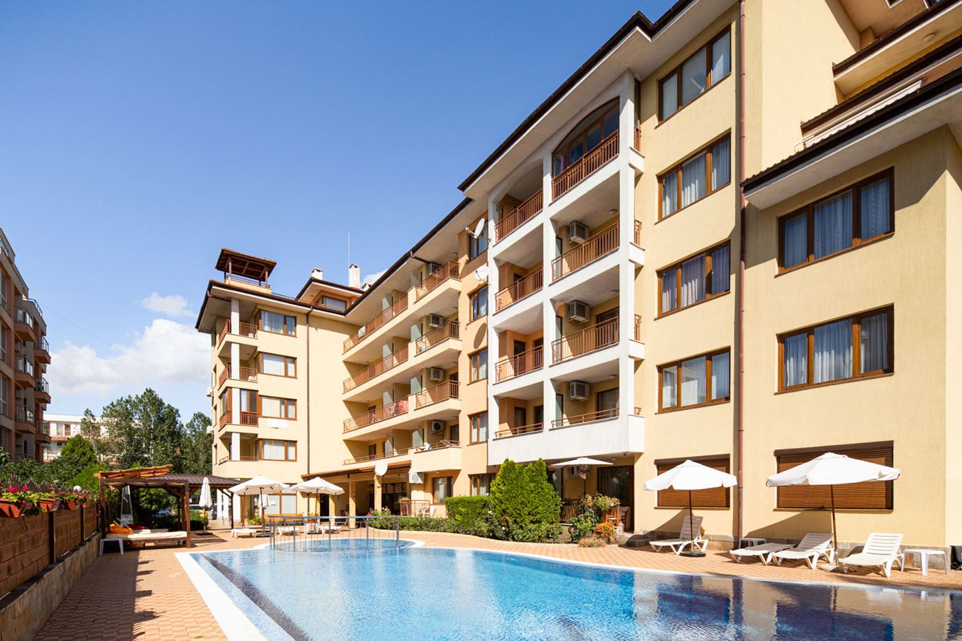 Przytulność i funkcjonalność – mieszkanie z jedną sypialnią w kompleksie w Sunny Beach