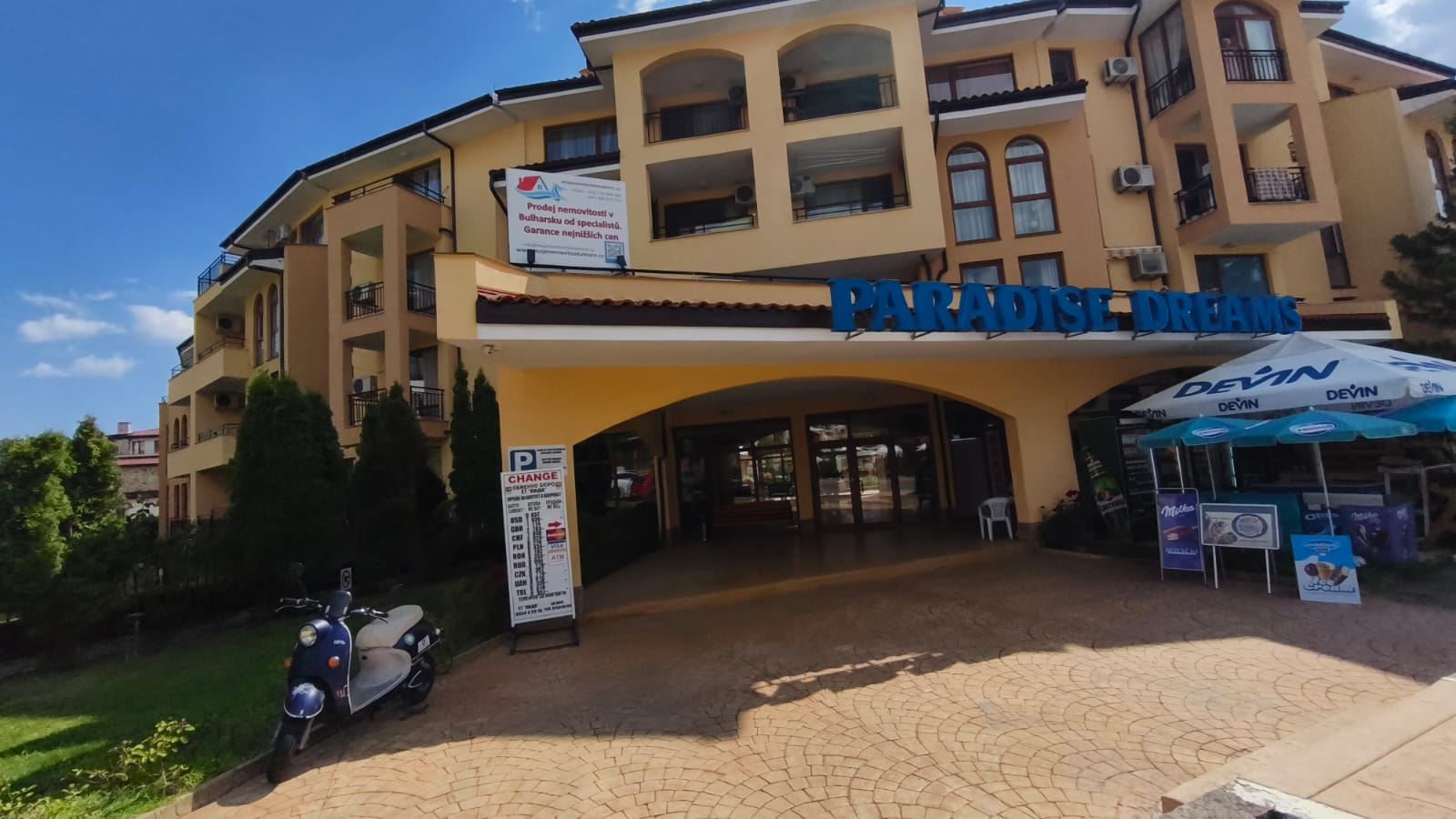 Przestronny apartament z dwiema sypialniami i widokiem na morze w Sveti Vlas, 200 metrów od plaży