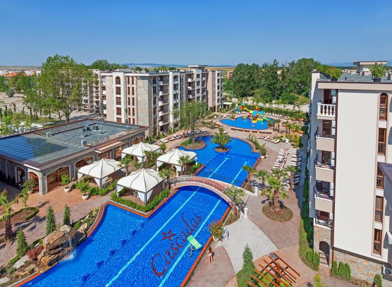 Przestronny apartament z jedną sypialnią w Słonecznym Brzegu – komfort, zieleń i doskonałe warunki do wypoczynku