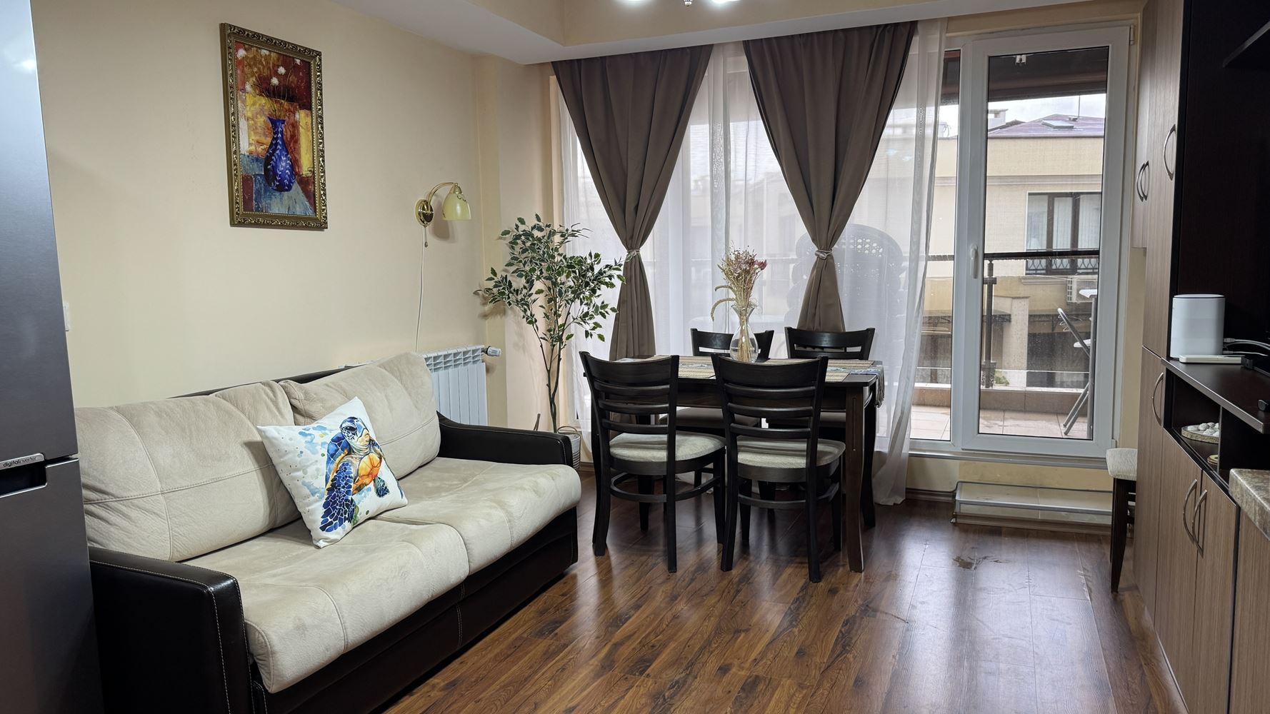 Apartament z jedną sypialnią w Starym Mieście w Pomorie – bez opłaty za utrzymanie, doskonała nieruchomość w malowniczej okolicy