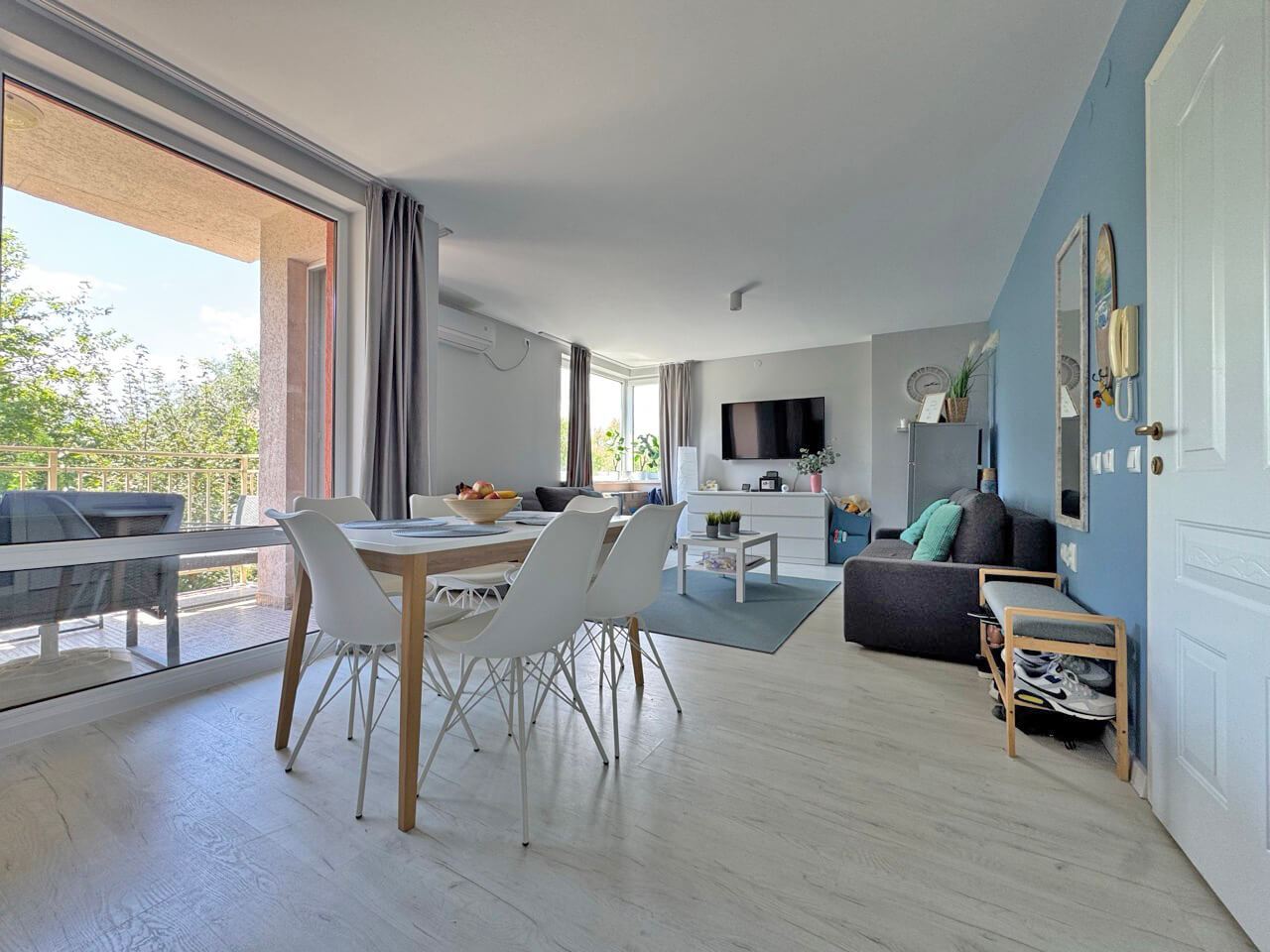 Stylowy apartament z jedną sypialnią w prestiżowym kompleksie w Słonecznym Brzegu – całkowicie odnowiony i gotowy do zamieszkania