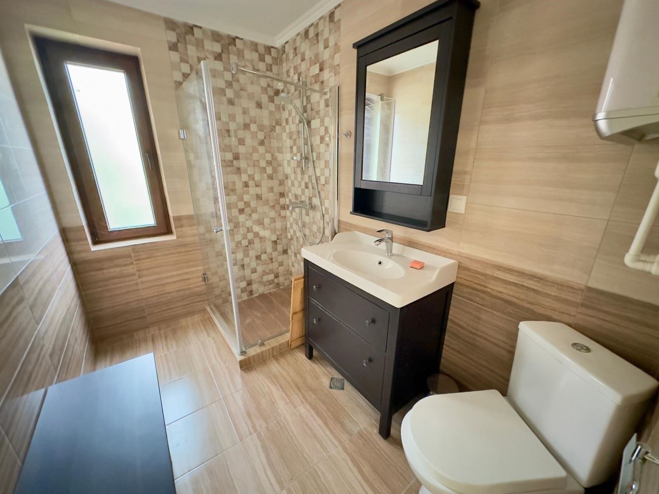 Przestronny apartament z jedną sypialnią w Nesebyrze – doskonały wybór do całorocznego zamieszkania i inwestycji