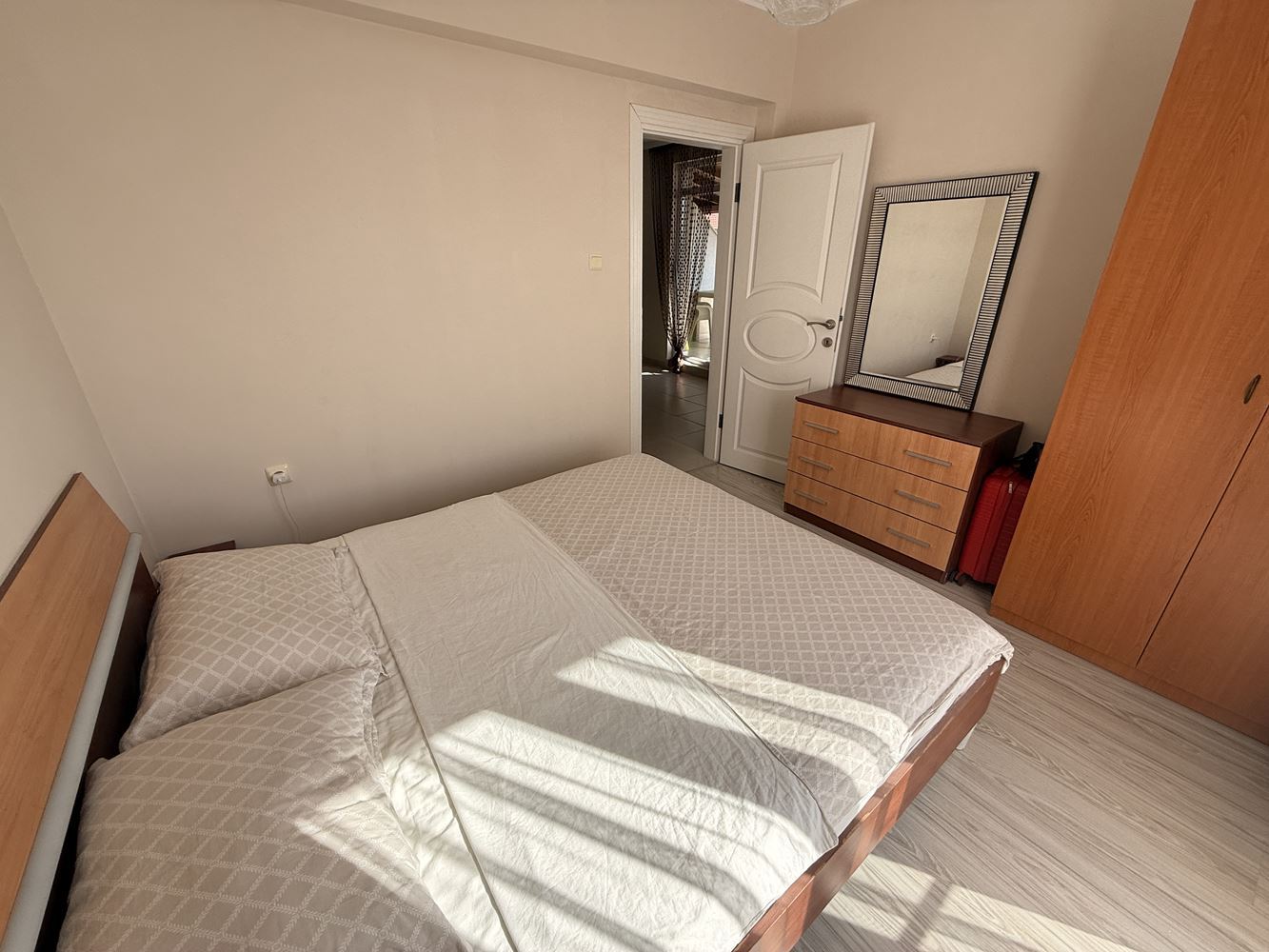 Apartament z dwiema sypialniami i dwoma tarasami w spokojnym kompleksie w Słonecznym Brzegu